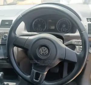 Volkswagen Touran 2016 Black