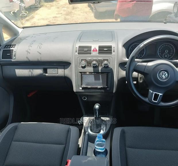 Volkswagen Touran 2016 Black - thumbnail 5