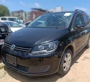 Volkswagen Touran 2016 Black