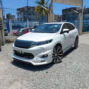 Toyota Harrier 2017 Pearl