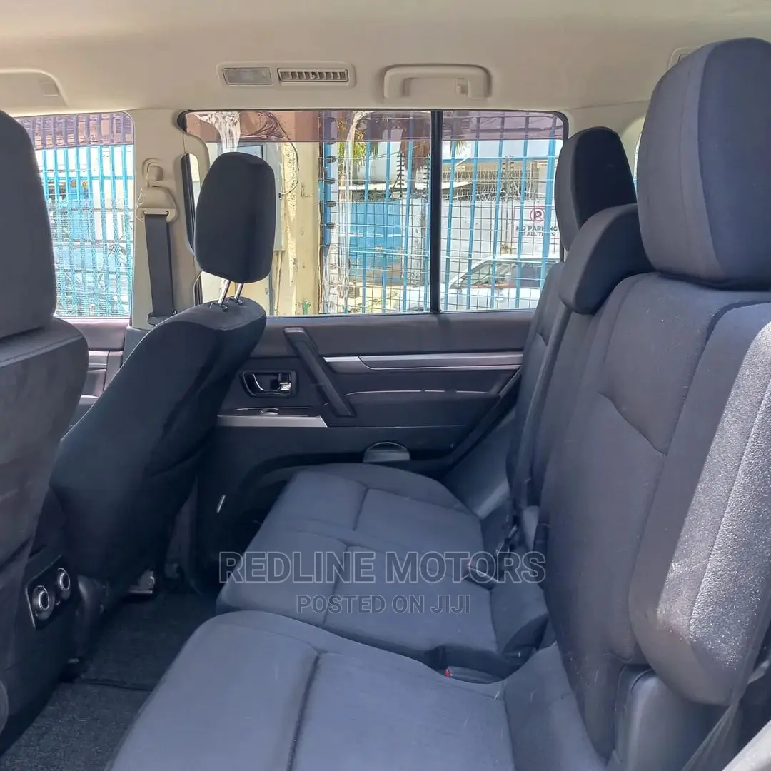 Mitsubishi Pajero 2017 Gray