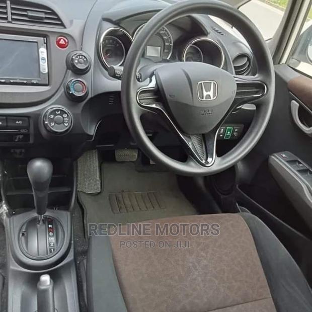 Honda Fit Shuttle 1.5 G 2WD 2016 Pearl - thumbnail 2