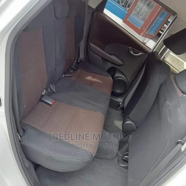 Honda Fit Shuttle 1.5 G 2WD 2016 Pearl - thumbnail 4