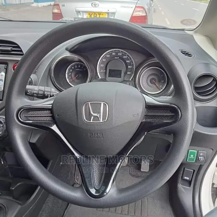 Honda Fit Shuttle 1.5 G 2WD 2016 Pearl