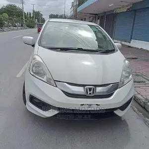 Honda Fit Shuttle 1.5 G 2WD 2016 Pearl