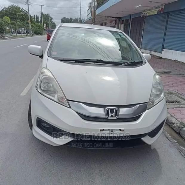 Honda Fit Shuttle 1.5 G 2WD 2016 Pearl