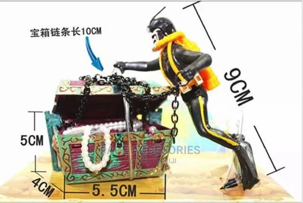 Frogman Acquarium Decoration - thumbnail 3