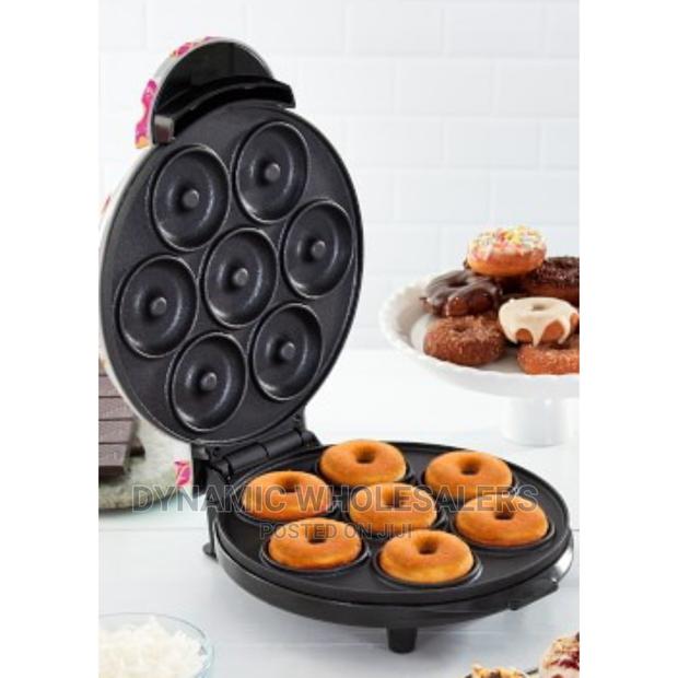 **7 Pieces Donut Maker* ‍ *New Arrivals*