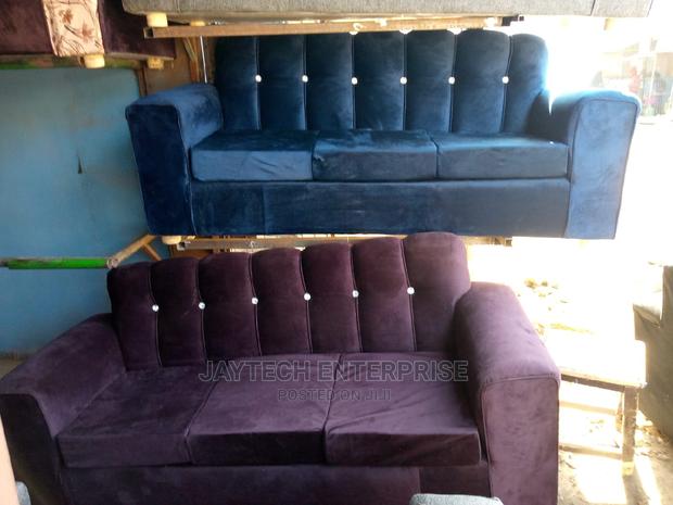 New 3 Seater Sofa - thumbnail 3