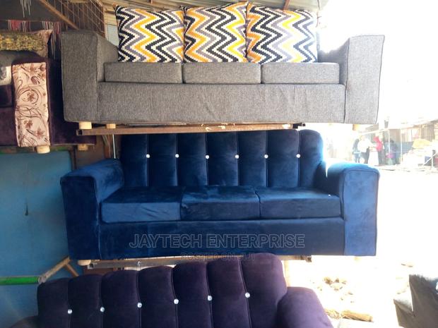 New 3 Seater Sofa - thumbnail 4