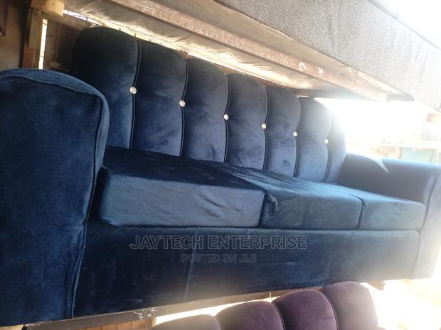 New 3 Seater Sofa - thumbnail 3