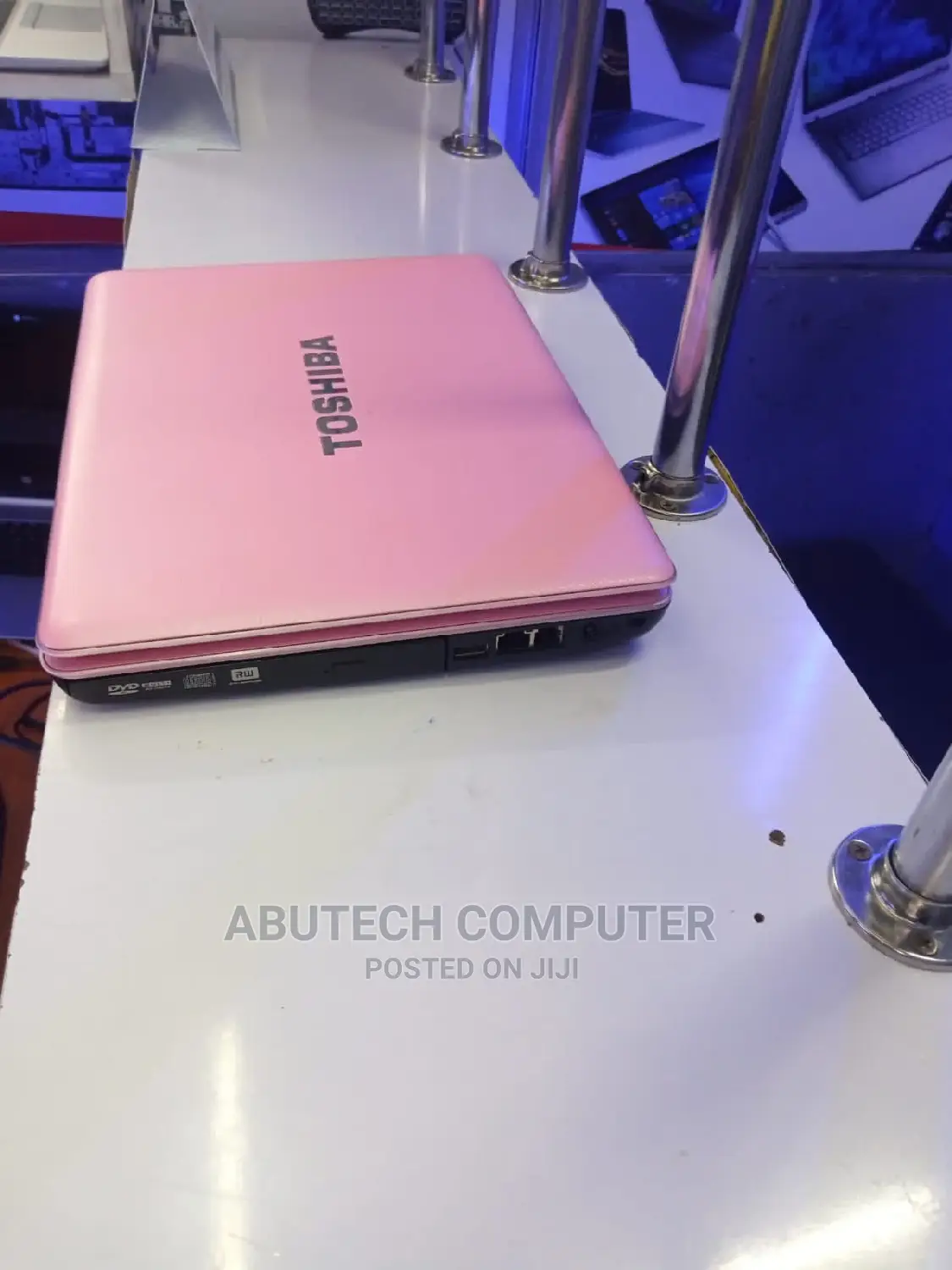 Laptop Toshiba Satellite C55 4GB Intel Pentium HDD 250GB