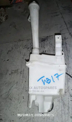 Nissan Sylphy TB17 Washer Bottle