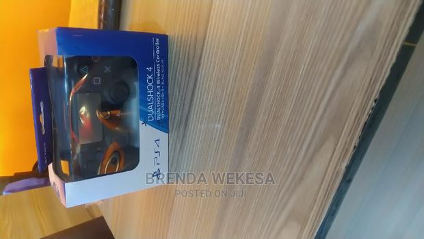 Sony PS4 Wireless Controller - thumbnail 5