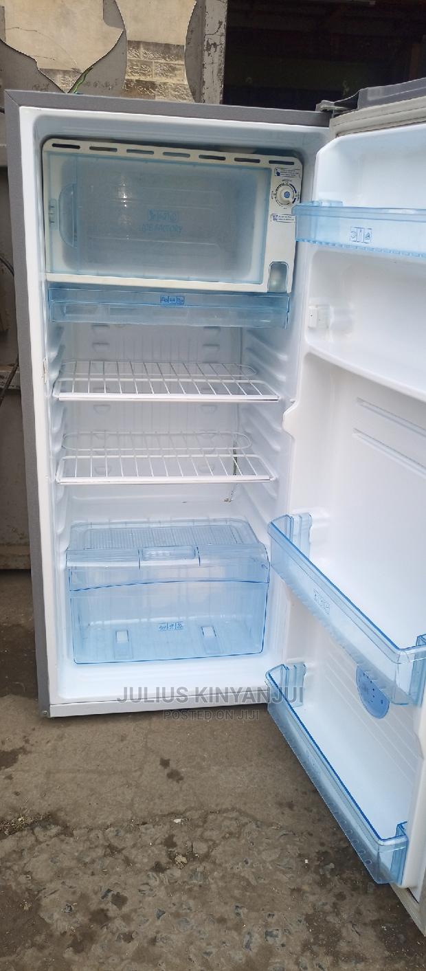 Single Door Fridge 190l - thumbnail 2