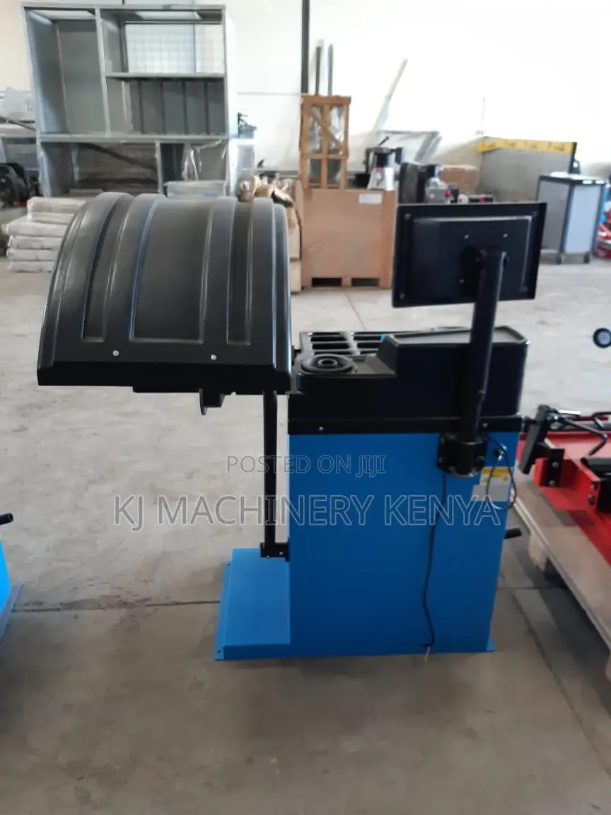 Italian Car Wheel Balancer - CB250P