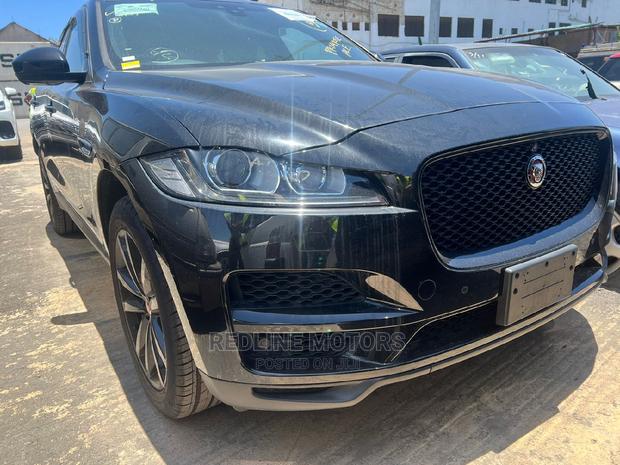 Jaguar F-Pace 2017 Black