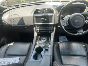 Jaguar F-Pace 2017 Black