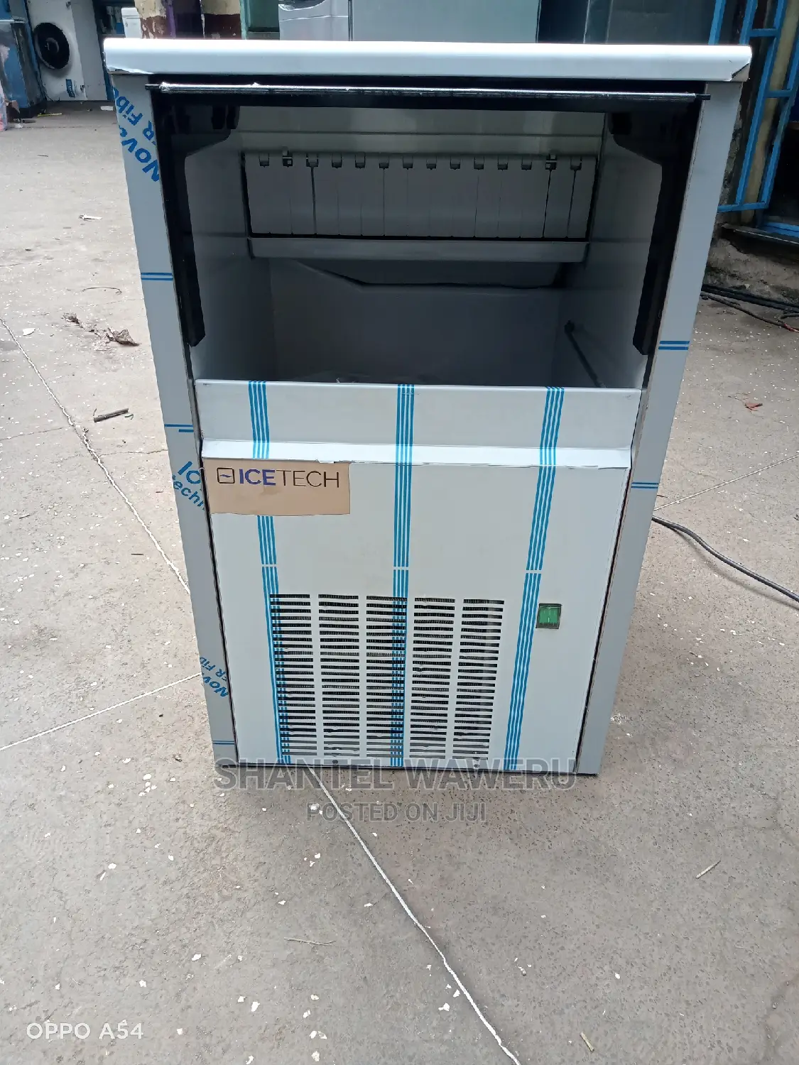 Commercial Ice Cube Maker