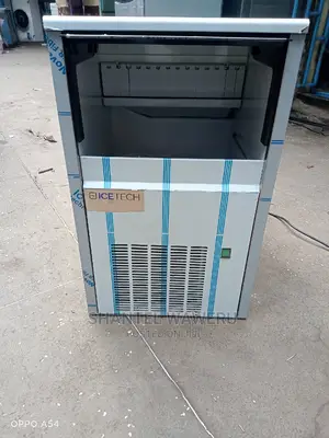 Commercial Ice Cube Maker