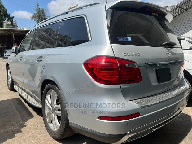 Mercedes-Benz GL-Class 350 BlueTEC 2016 Silver - thumbnail 2