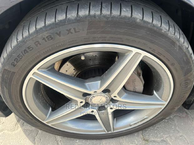 Mercedes-Benz C200 2017 Gray - thumbnail 3