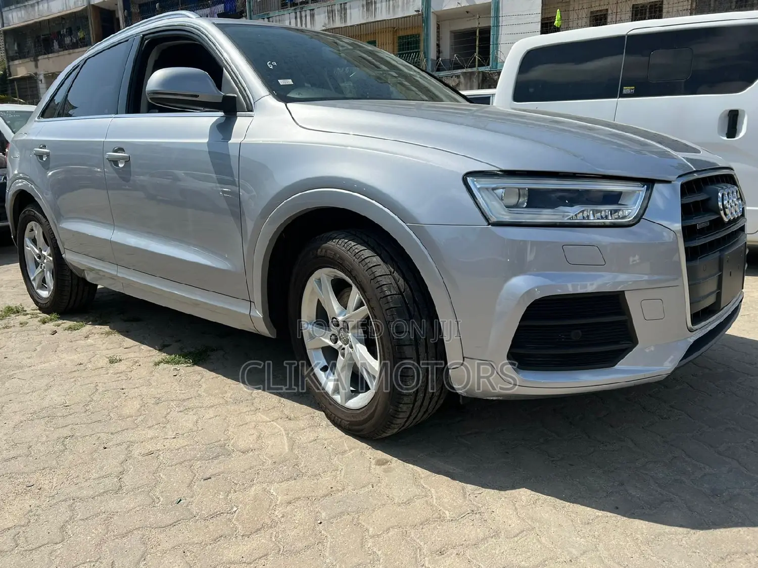 Audi Q3 2.0 TFSI 180hp 2016 Silver