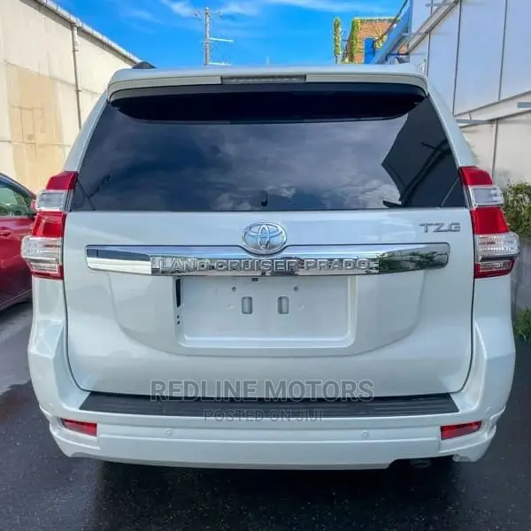 Toyota Land Cruiser Prado 2.8 2017 Pearl