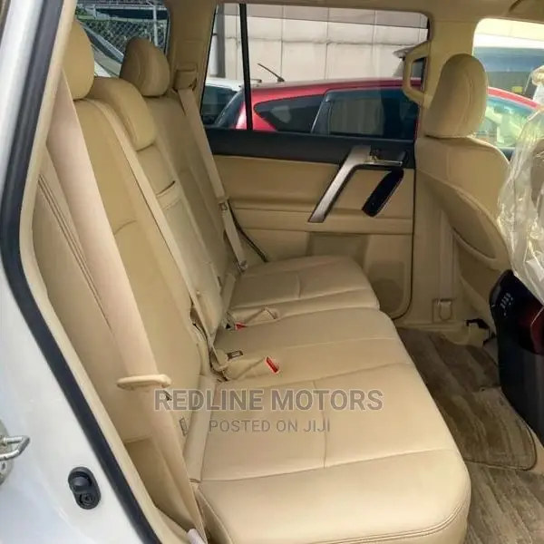 Toyota Land Cruiser Prado 2.8 2017 Pearl