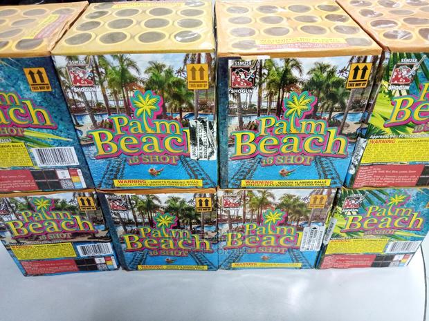 Party Fireworks 16 Shots - thumbnail 4