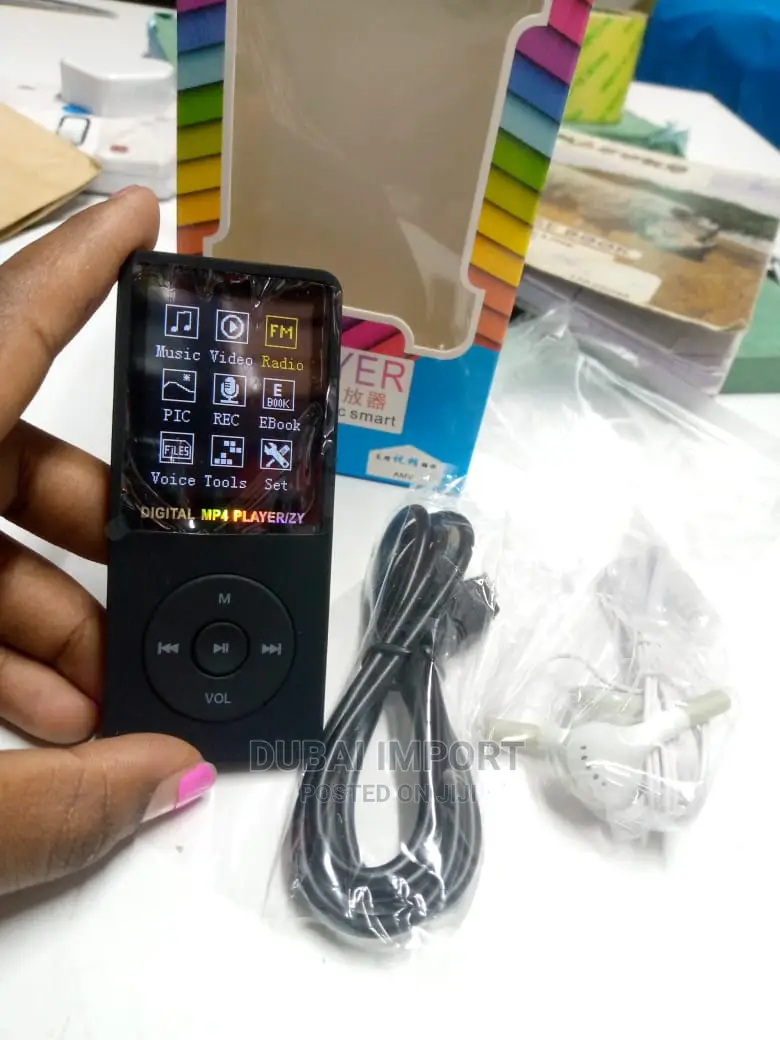 Digital Mp4/ Mp3 Player With FM Radio