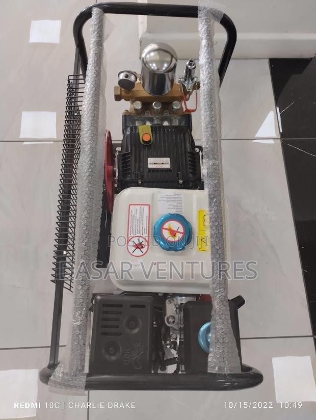 Engine Type Agricultural Sprayer - thumbnail 2