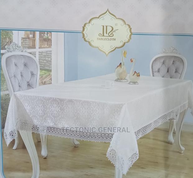 150*220cm Table Cloth Polyester Jacquard
Cream and White* - main view