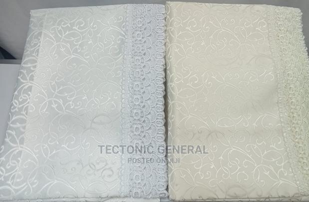 150*220cm Table Cloth Polyester Jacquard
Cream and White* - thumbnail 4