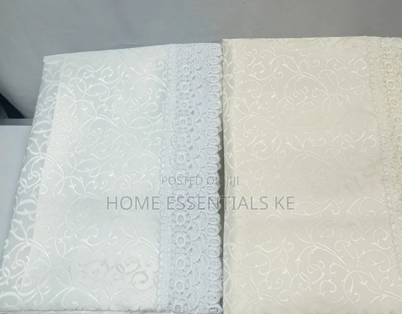 150*220cm Table Cloth Polyester Jacquard
Cream and White*