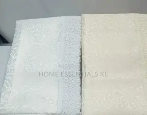 150*220cm Table Cloth Polyester Jacquard
Cream and White*