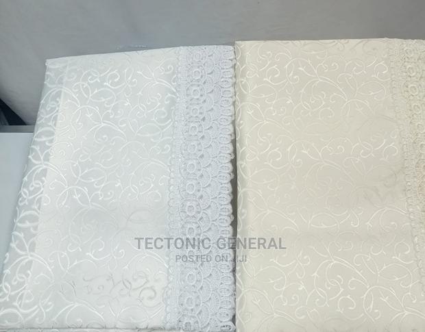 150*220cm Table Cloth Polyester Jacquard
Cream and White* - thumbnail 5