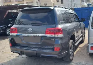 Toyota Land Cruiser 4.5 V8 DSL 2015 Gray