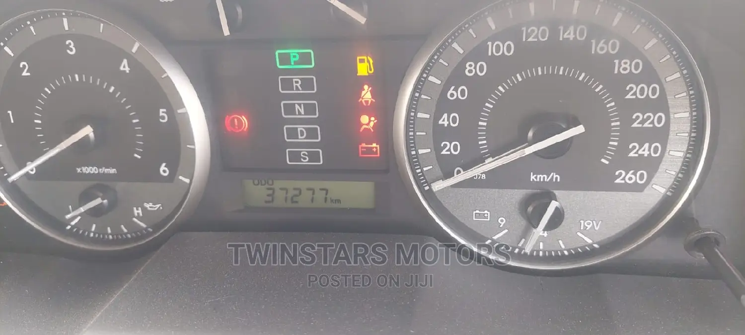 Toyota Land Cruiser 4.5 V8 DSL 2015 Gray