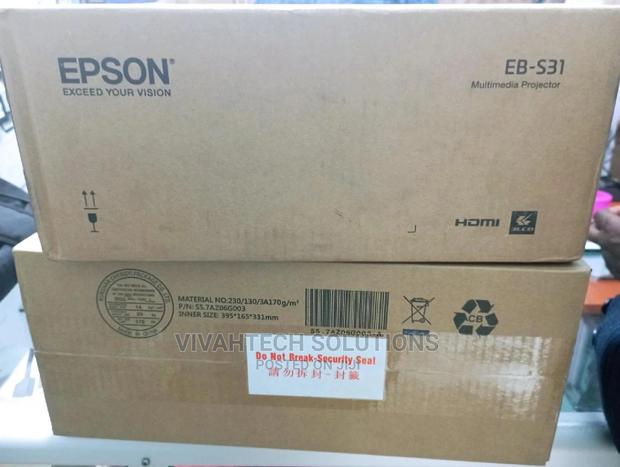 Epson EB-S31 Projector - main view