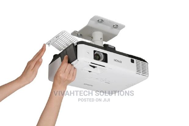 Epson EB-S31 Versatile Projector 3200 Lumens - thumbnail 3