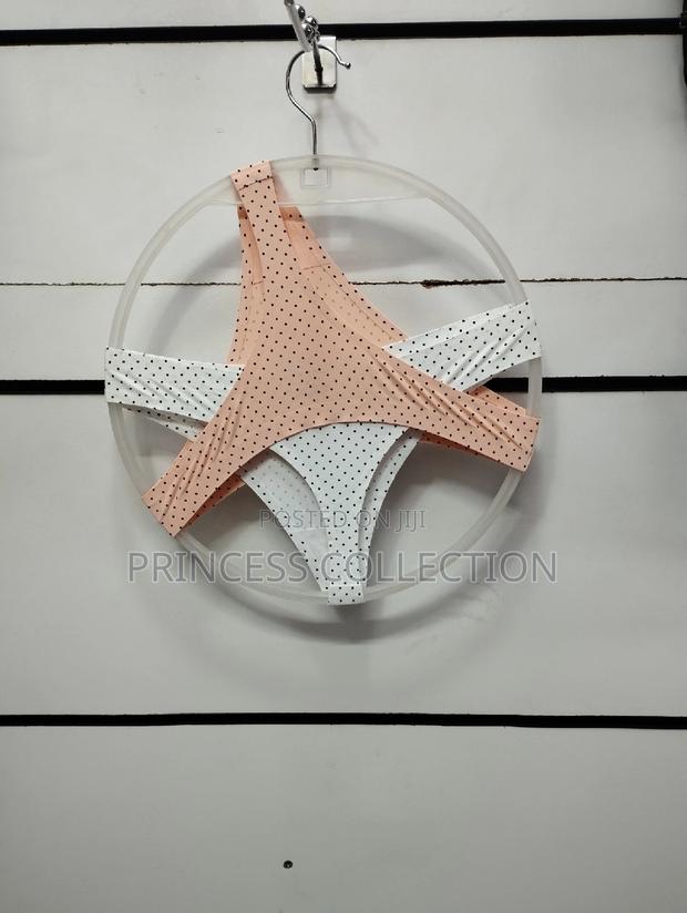 Women Seamless Thongs - thumbnail 3