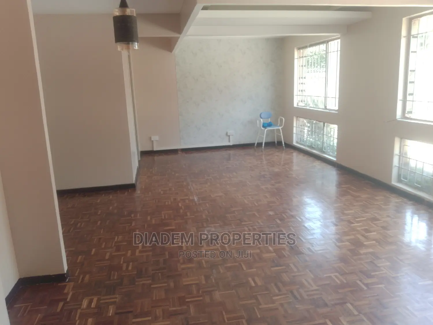 Commercial 5 Bedroom Maissionette to Let