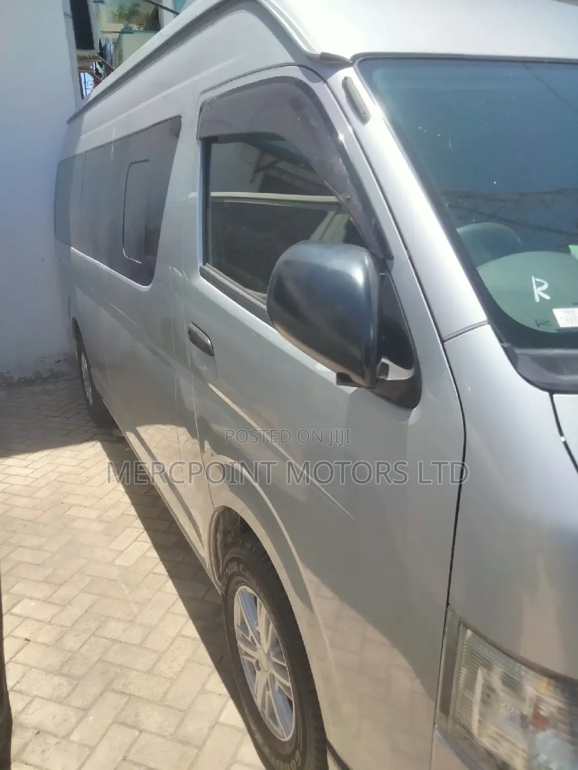 Toyota HiAce 2015 Silver