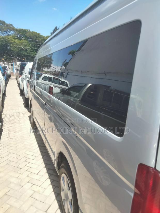 Toyota HiAce 2015 Silver - thumbnail 6