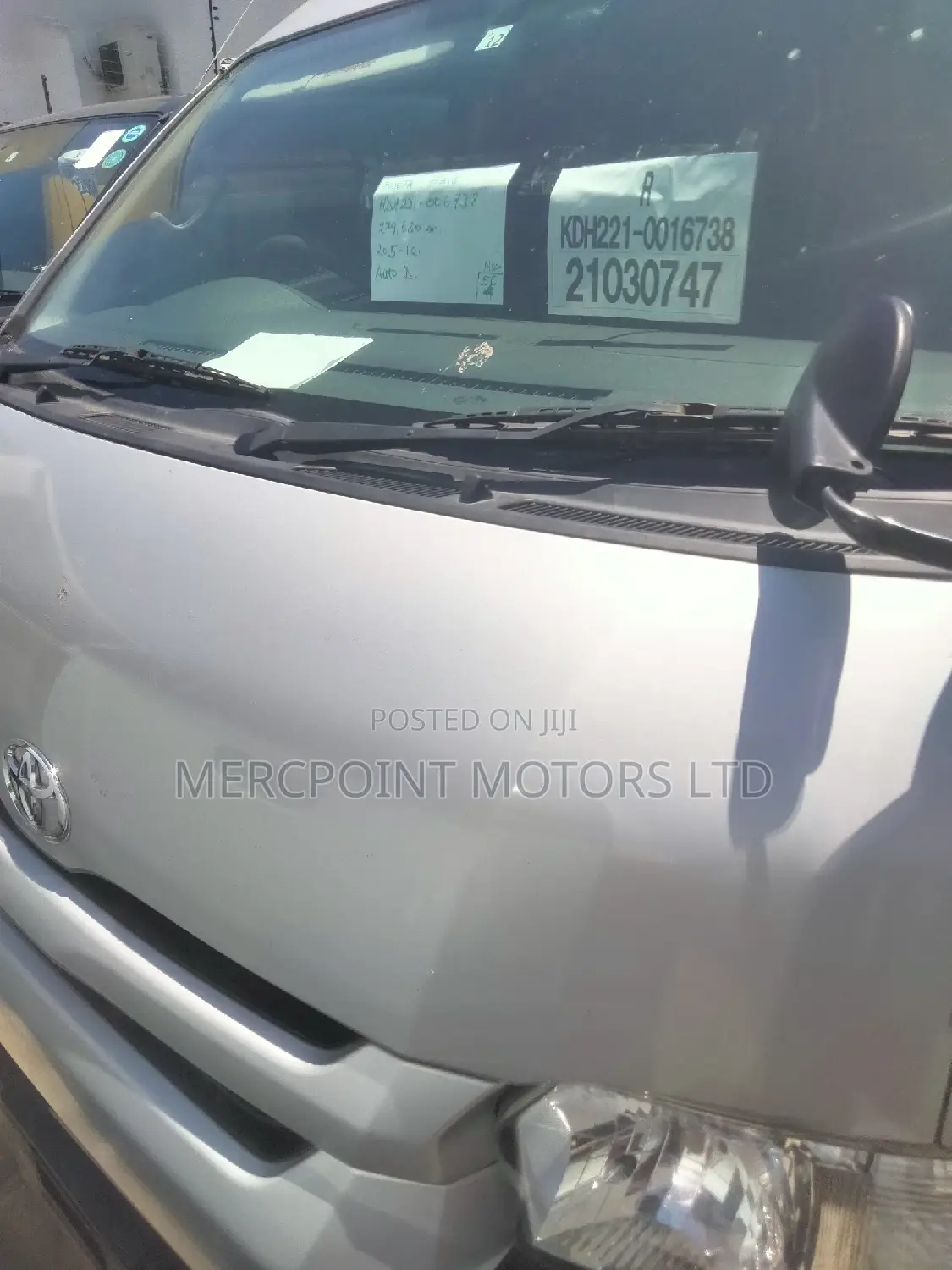 Toyota HiAce 2015 Silver