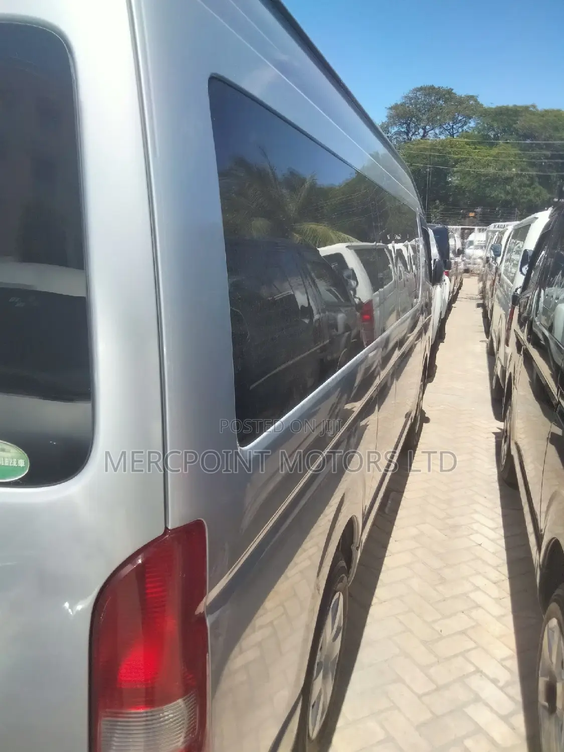 Toyota HiAce 2015 Silver