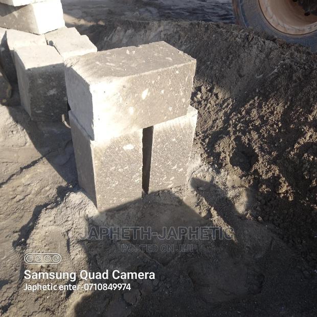 Machine Cut Ndarugo Stones - thumbnail 2