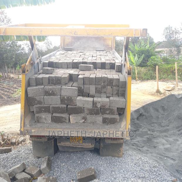 Machine Cut Ndarugo Stones - thumbnail 3