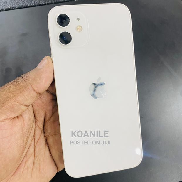 Apple iPhone 12 64 GB White - main view